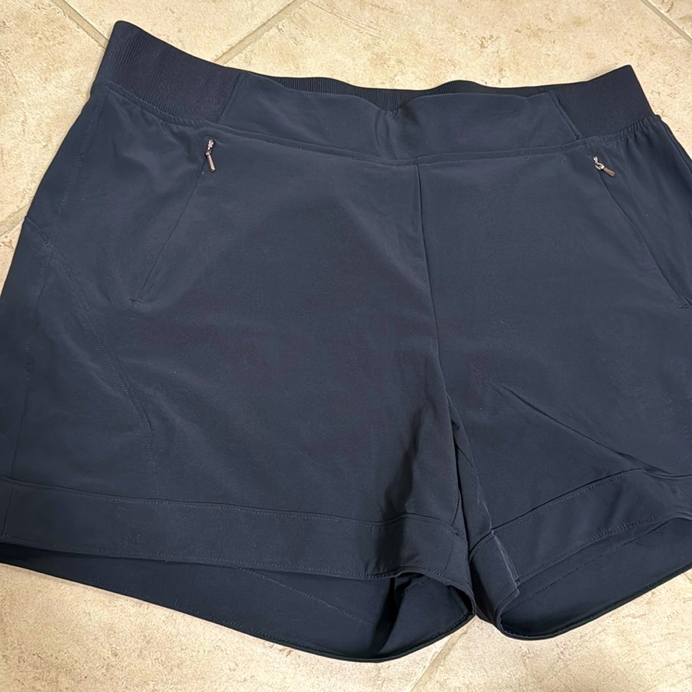 Athletic skirt